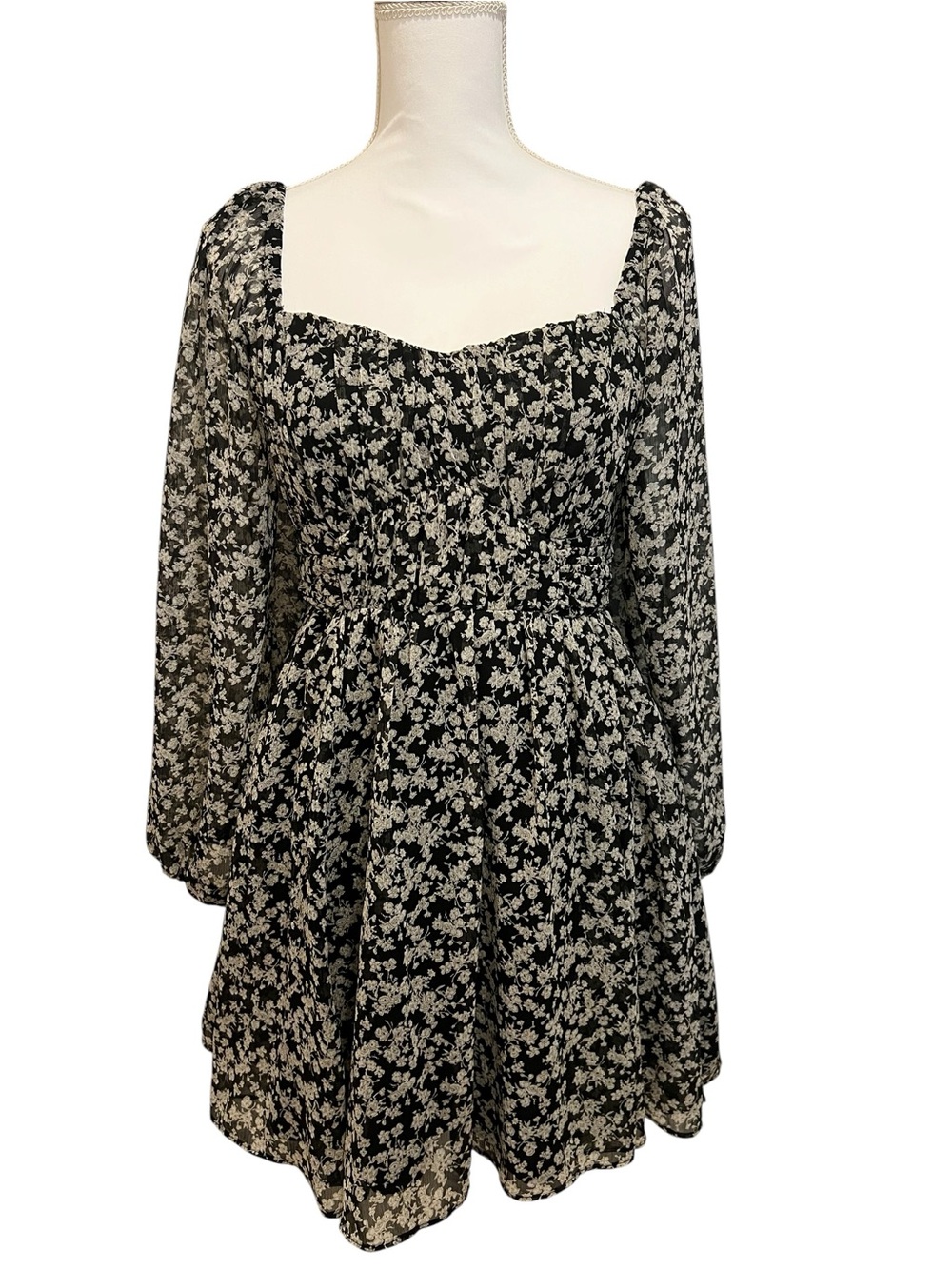 Express Black and White Floral Long-Sleeve Mini Dress